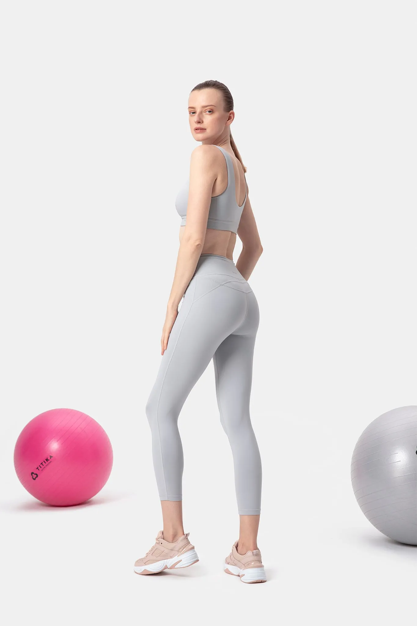 Layla Performance Leggings